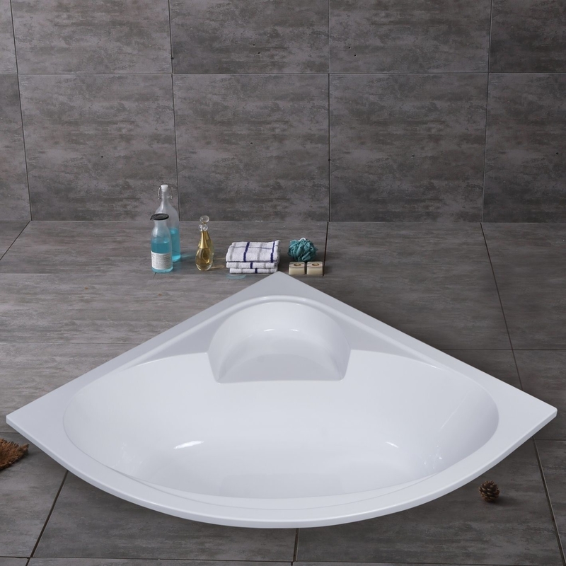 Simple Built in Panels Option Corner Acrylic Bathtubs for Free Replacement of Breakages